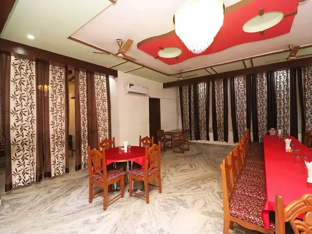 Hotel Lakshya Palace by OYO Rooms