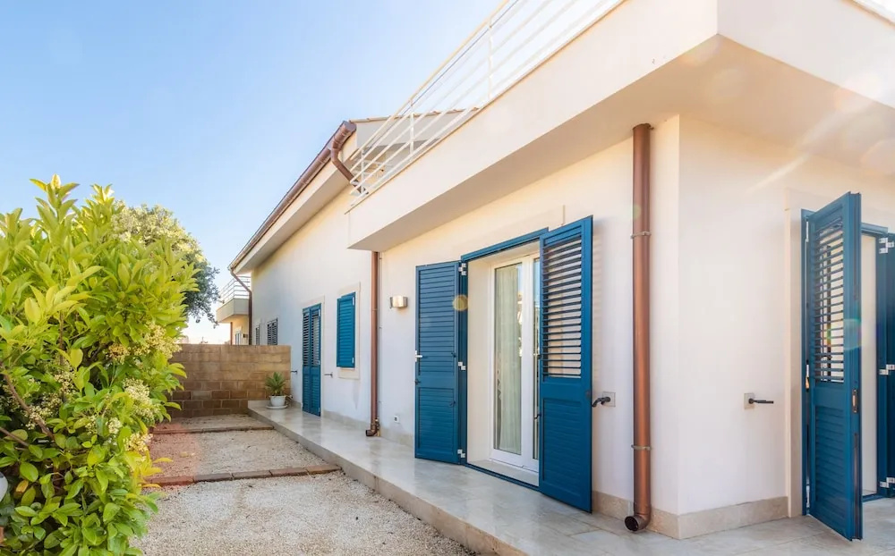 Dolce Mare, Villas