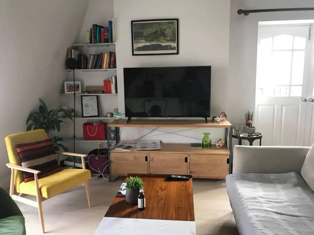 2 Bedroom Apartment Near Stepney Green Sleeps 4
