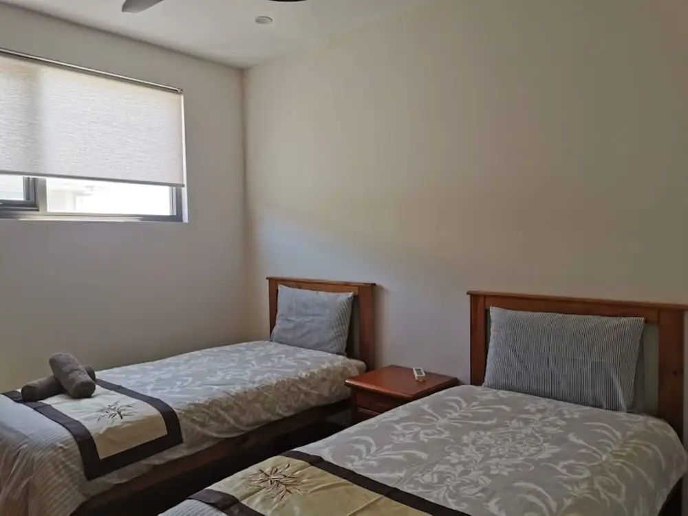 Serviced Waterfront Whole Villa Sydney