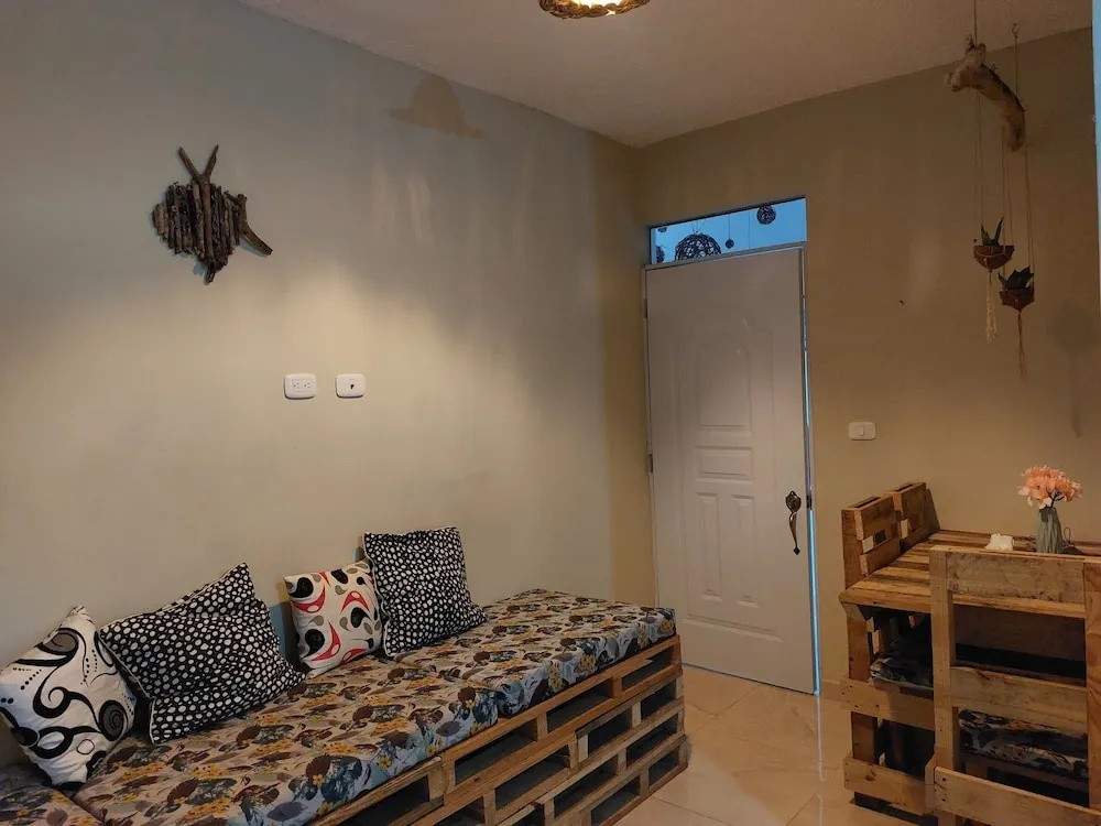 Quiet Studio - Apartment 4 in Villa Coconut