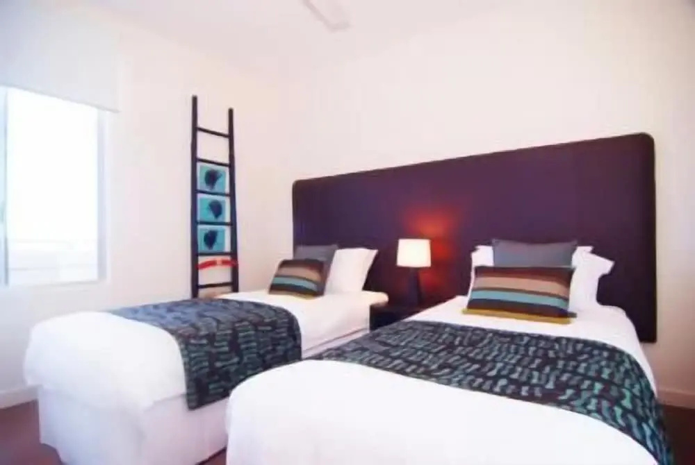 Coral Cove Apartments - Absolute Beachfront Resort Bowen