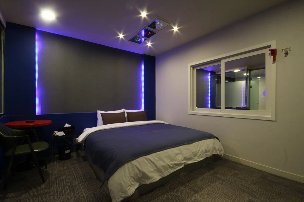 The M Hotel
