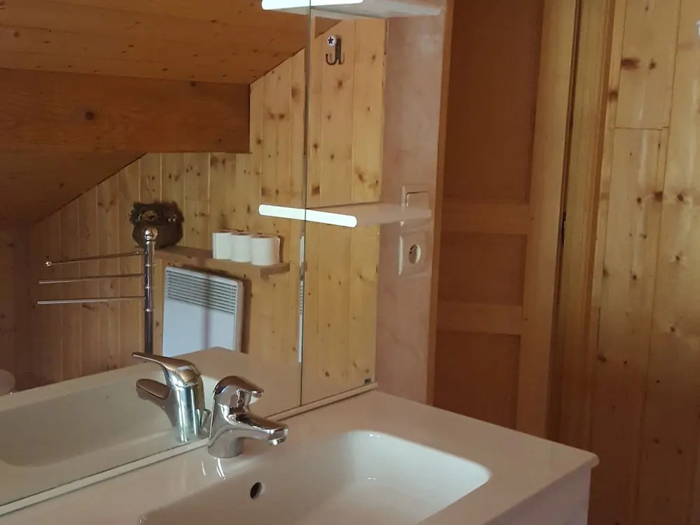 Chalet in Les Gets Near Ski Bus & Sauna