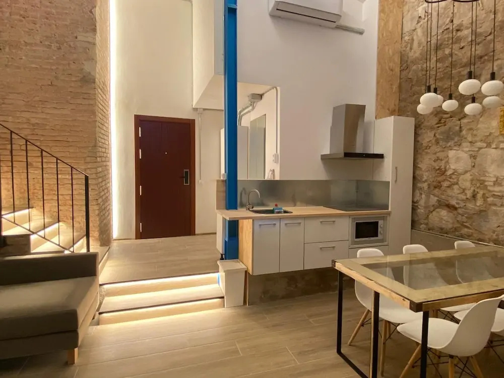 Happy People Sagrada Familia Apartments