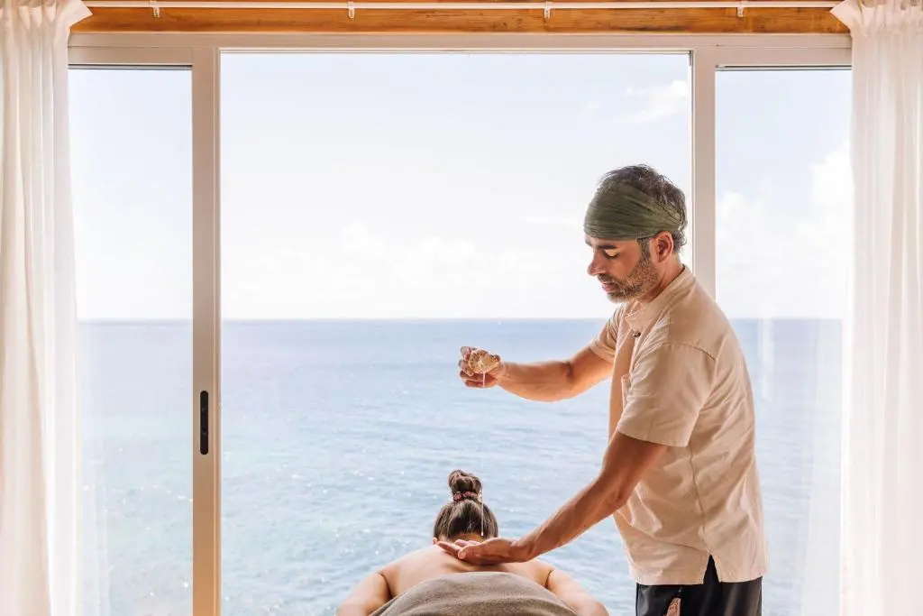 White Exclusive Suites & Villas