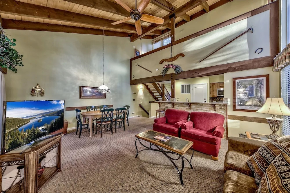 Newly Remodeled 2 Bedroom Townhome With Loft Townhouse by RedAwning