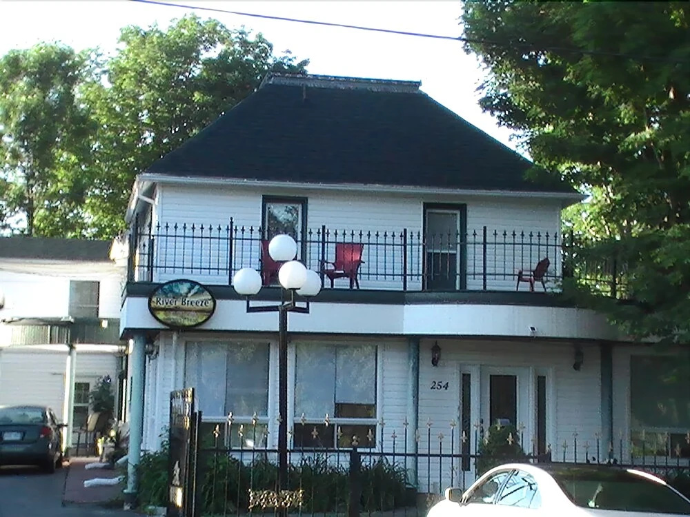 River Breeze Inn