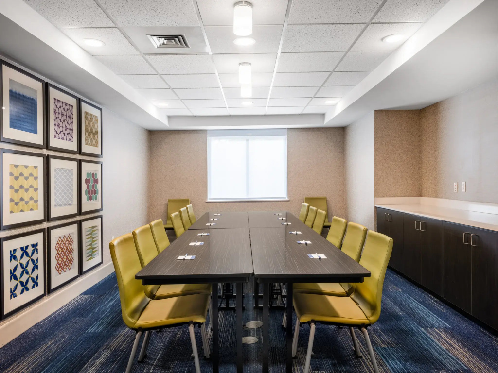 Holiday Inn Express Hotel & Suites Beaumont Northwest by IHG