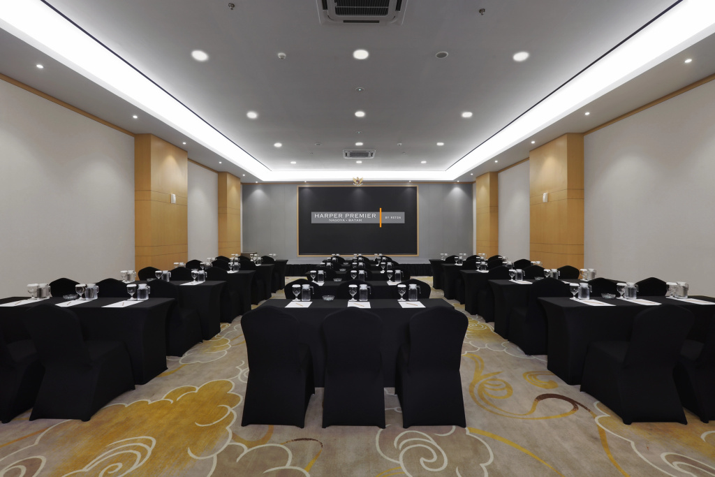 Harper Premier Nagoya Batam