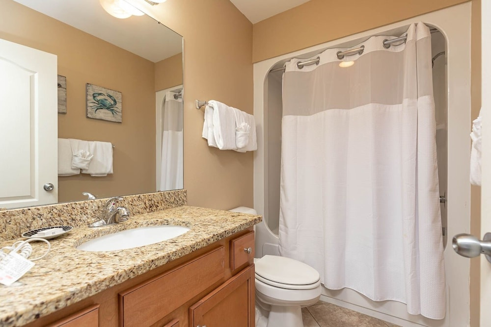 The Oasis 603 Formerly Phoenix West Ii 603 3 Bedroom Condo