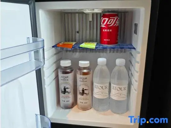 Zhuhai Jinwan Huafa Shangdu Aviation New City Atour Hotel