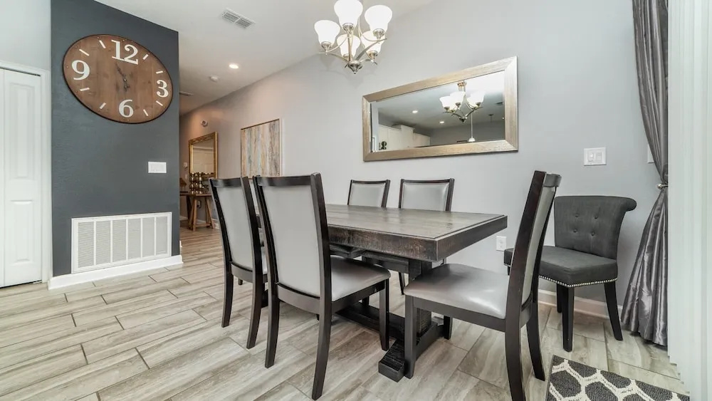 1562 Moon Valley Drive