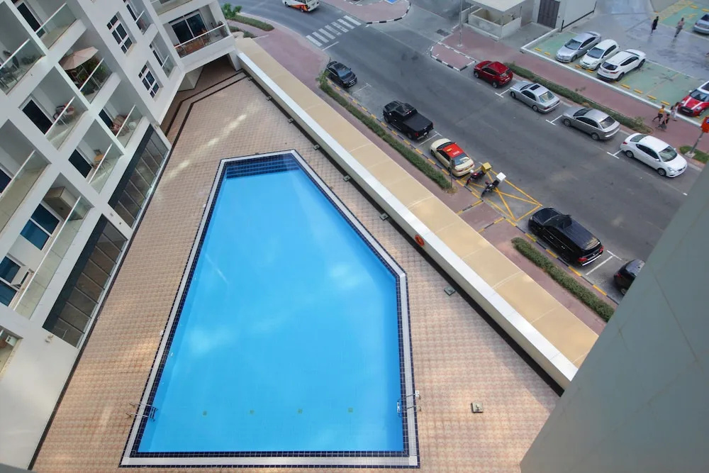 Signature Holiday Homes - Al Fahad Dubai