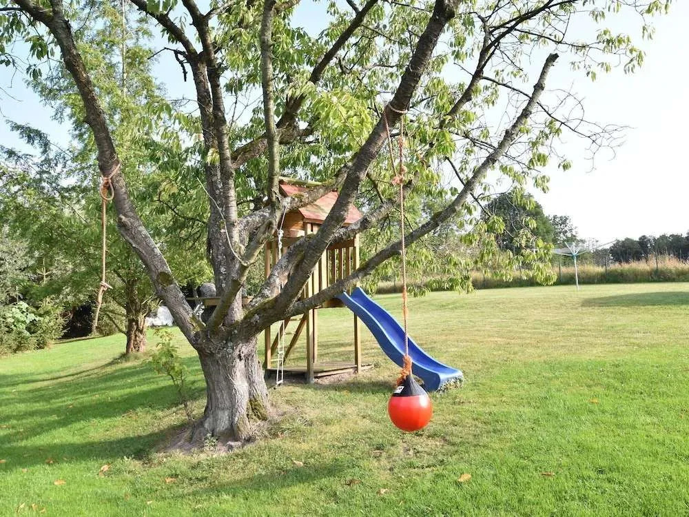Lovely Bungalow near Sea in Elmenhorst
