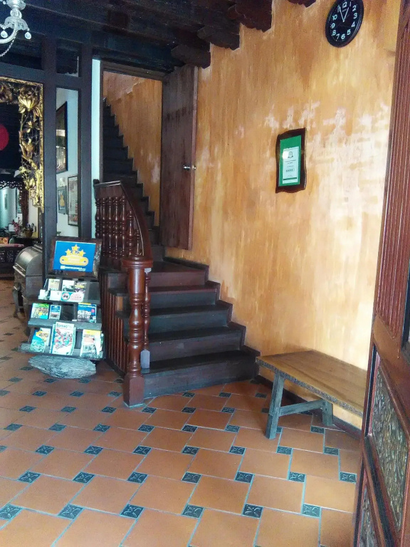Kuching Waterfront Lodge