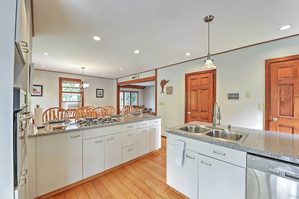 Walk to Beach! Hyannis Family Haven w/ Deck