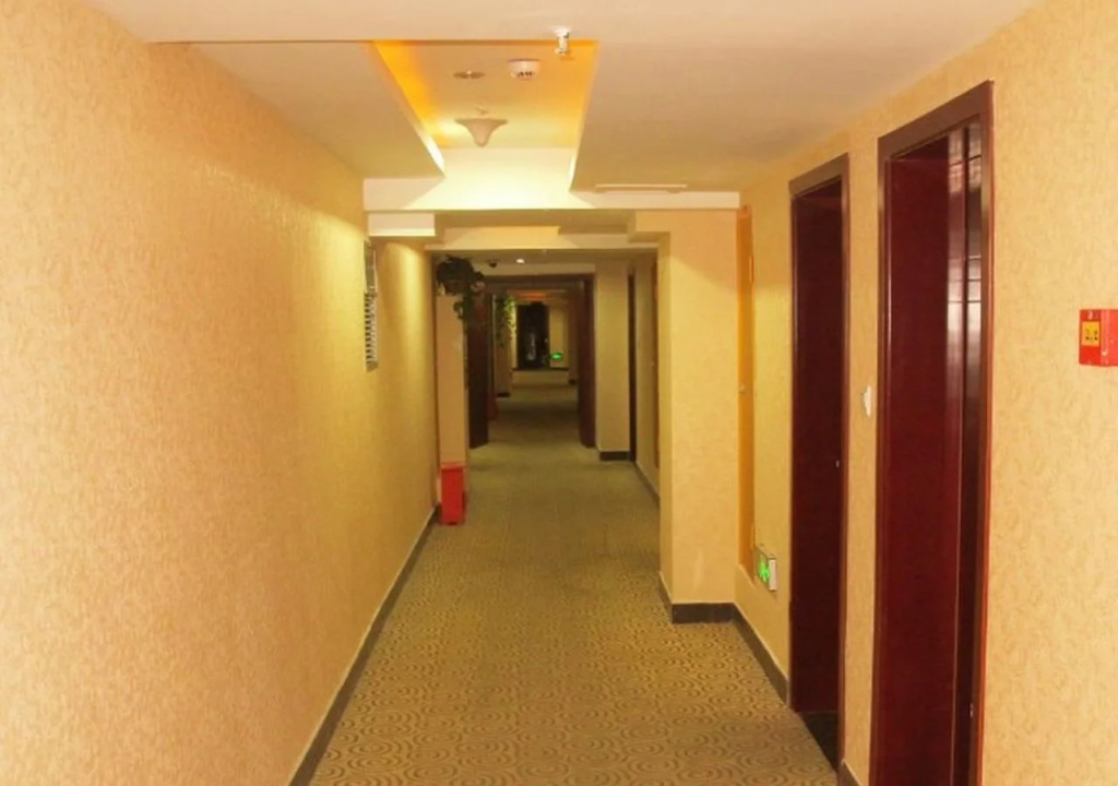 Chengdu Huijun Hotel