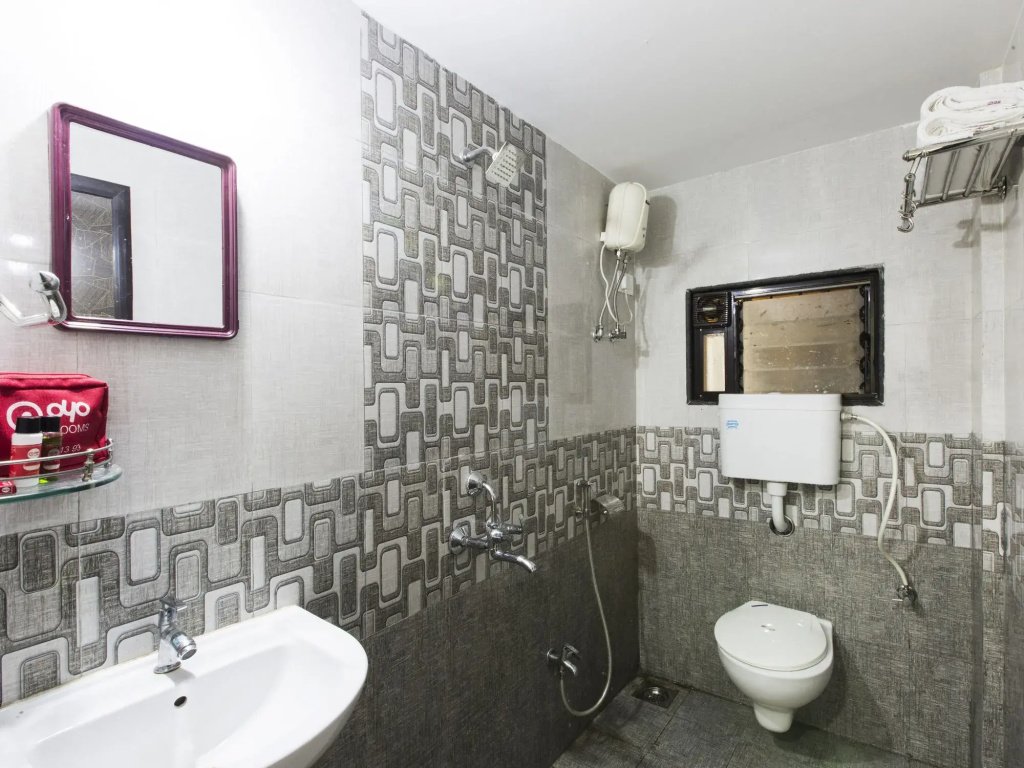 OYO 756 Hotel Sarang Heritage