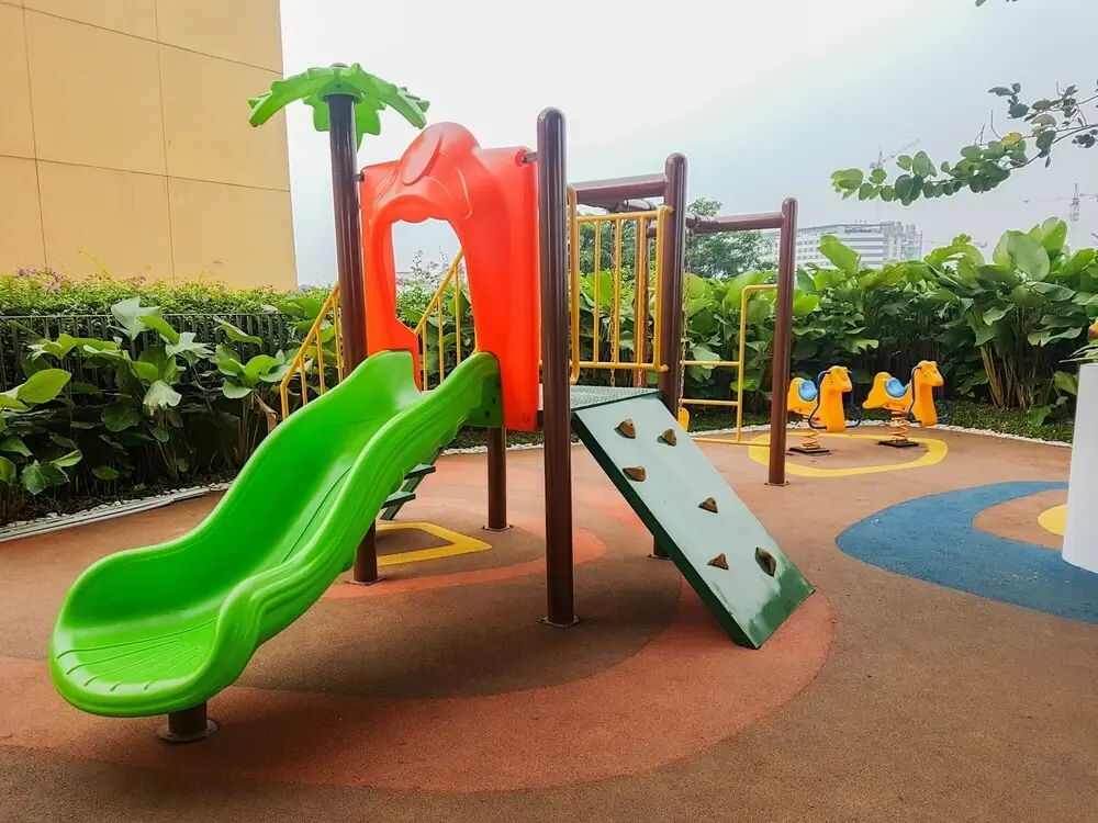 Comfy and Modern 1BR The Accent Bintaro Apartment