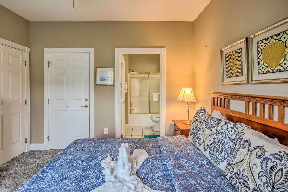 Tasteful Myrtle Beach Condo With Patio & Pool!