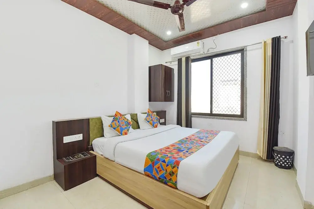 Shree Hanuman Hotel