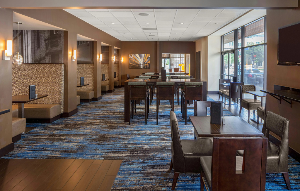 DoubleTree Suites by Hilton Minneapolis Downtown