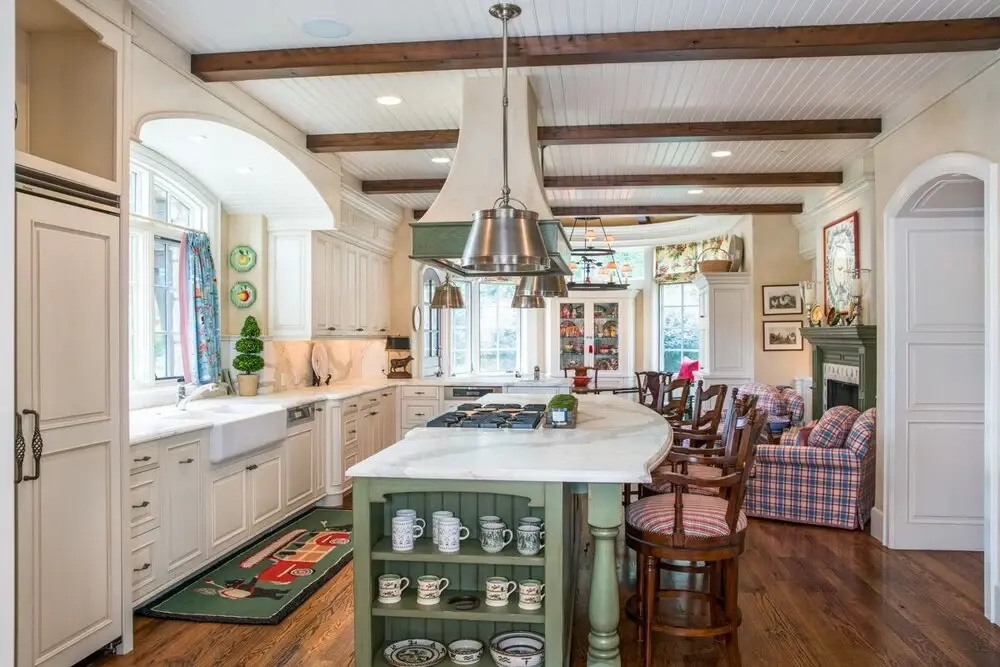 Eagle Lake Estate