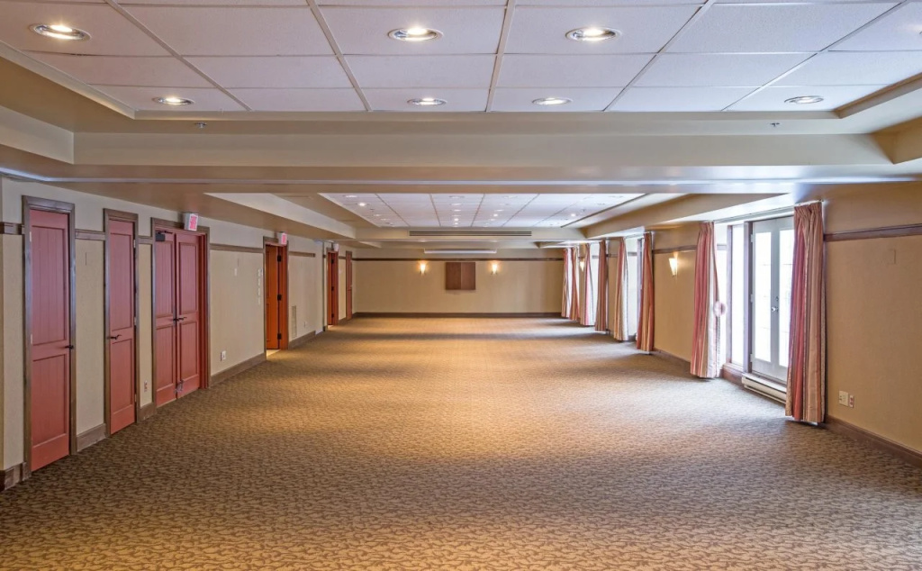 Holiday Inn Express & Suites Tremblant by IHG