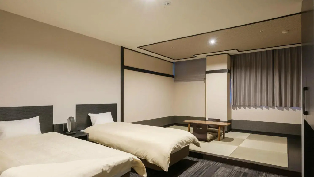 The Premium Hotel In Rinku