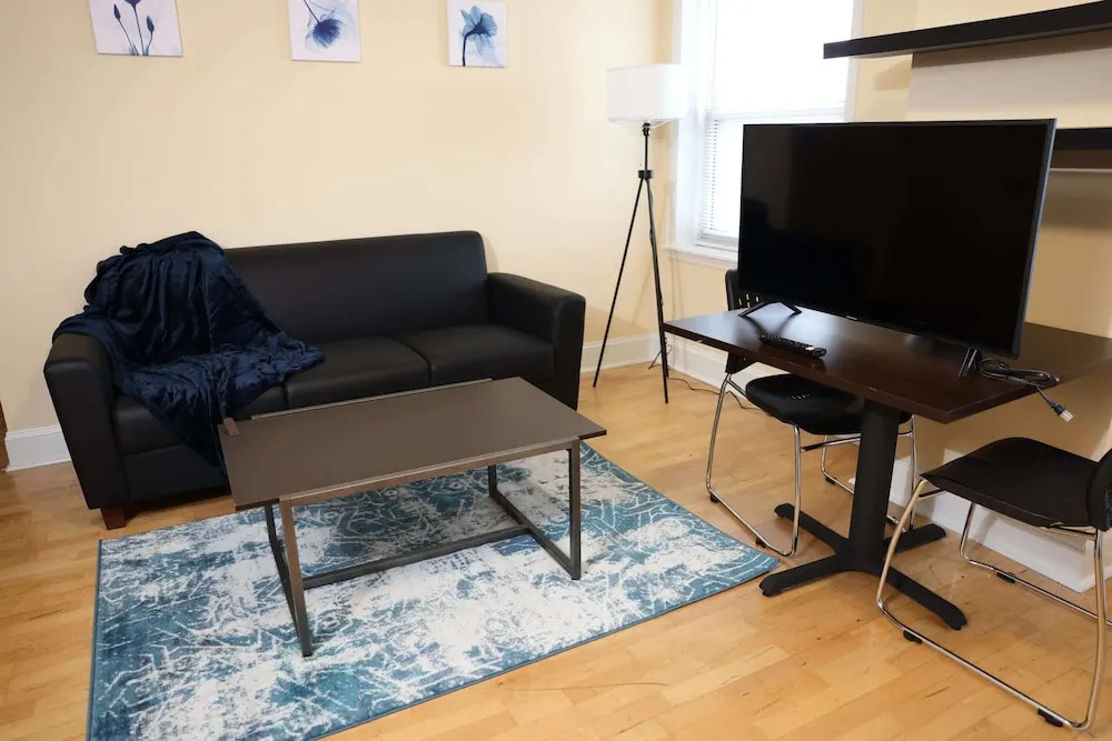 Cozy Getaway With Bowling Alley in St Louis