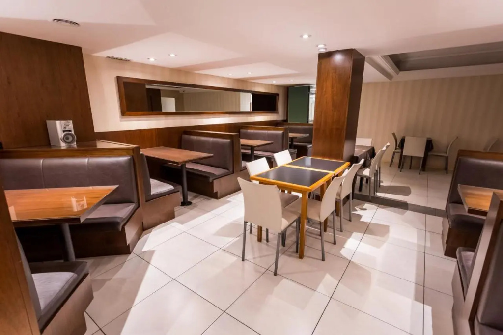 Estocolmo Hotel by bund