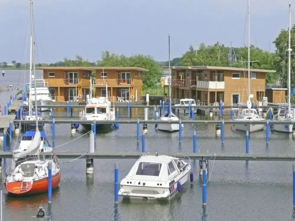 Hausboot in Barth am Barther Bodden