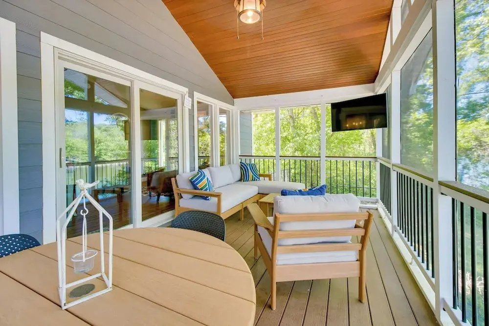 Fire Pit and Grill Riverfront Home in Arkansas
