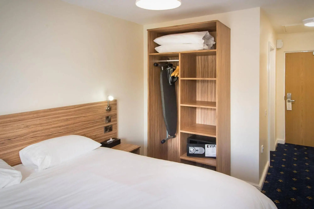 The Sharnbrook Hotel