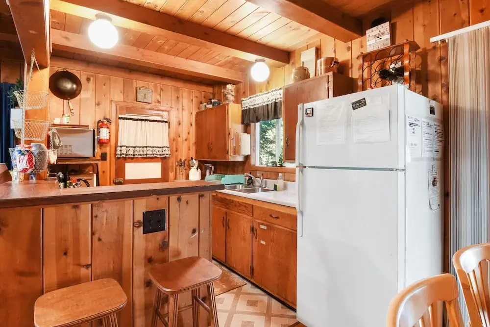 7 Minute Walk to Beach Chambers Landing Chalet
