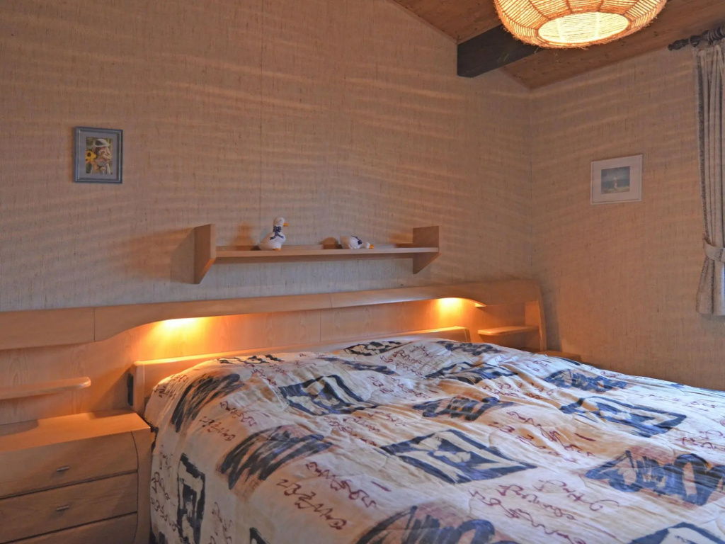 Furnished Bungalow With Peaceful Neighbourhood