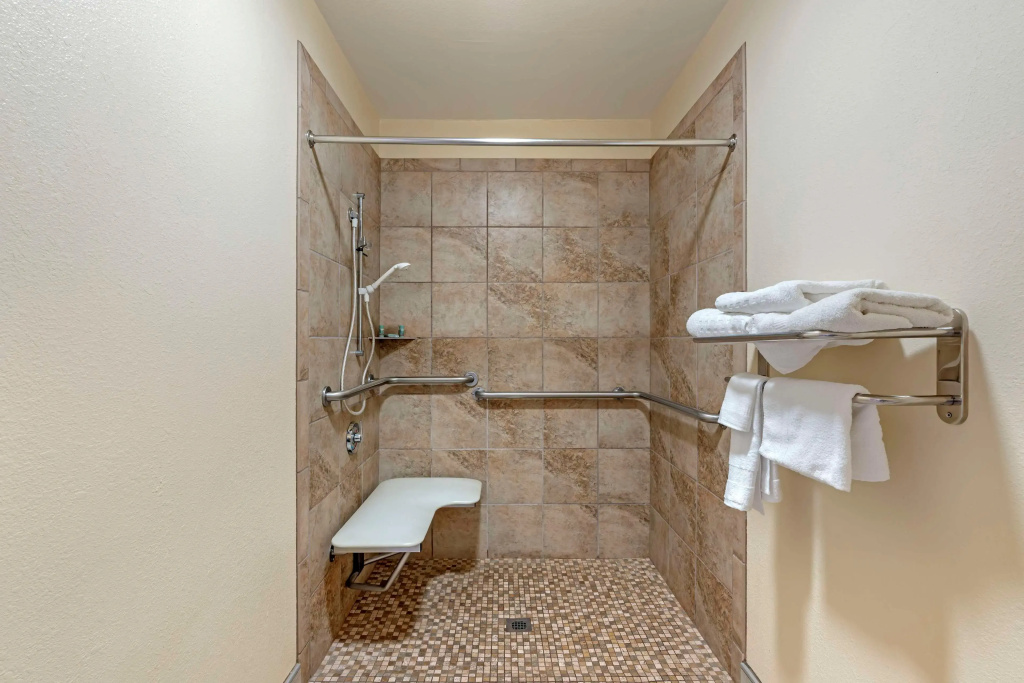 Best Western Pineywoods Inn