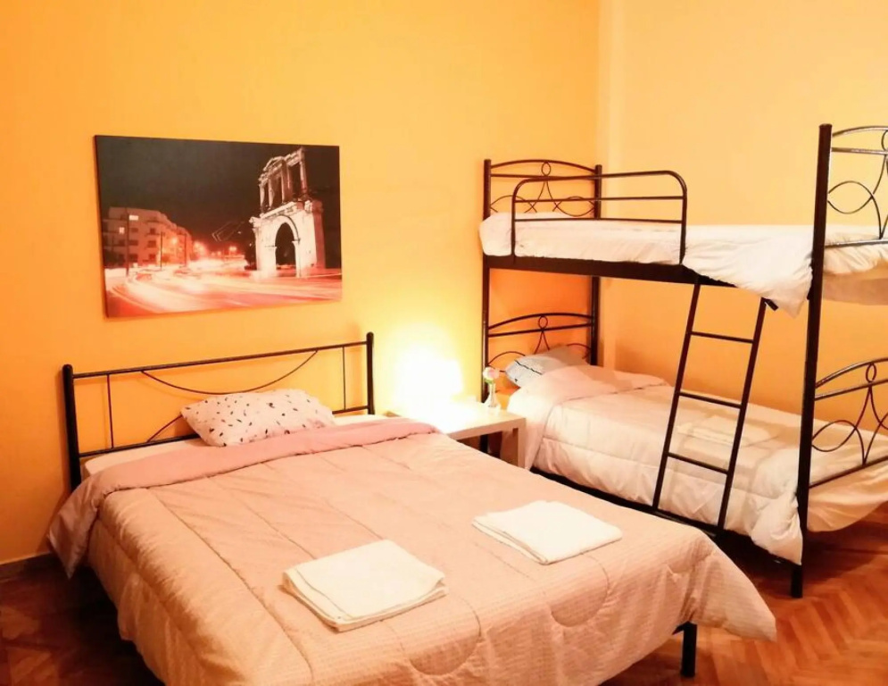 Acropolis museum family apartment