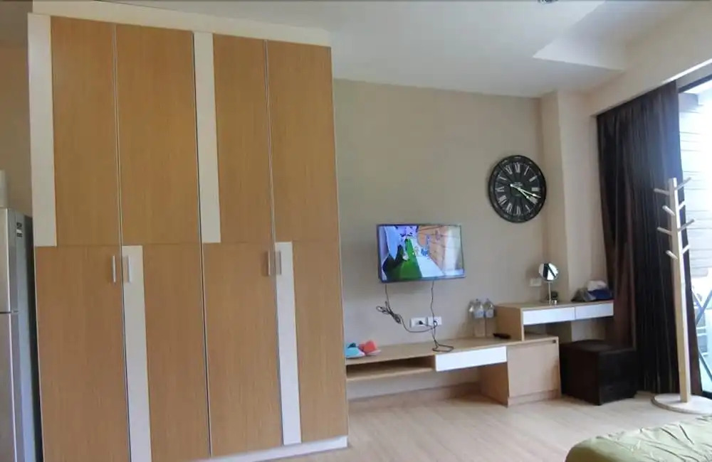 The Naithorn Condo Unit 401