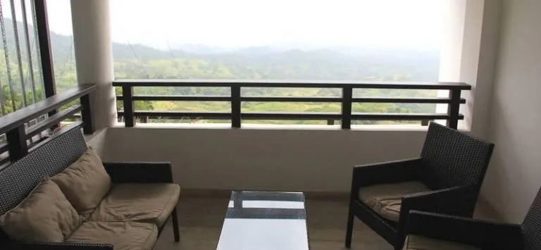 Rim Mountain Hotel