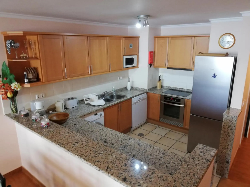 By the Beach & Pool Apartment