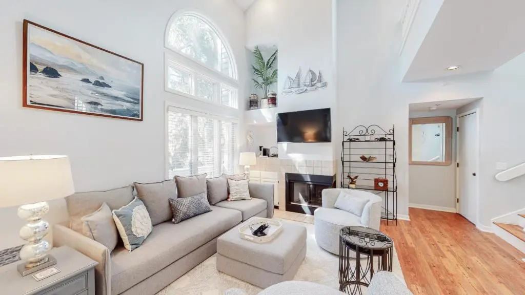7611 Huntington Villas