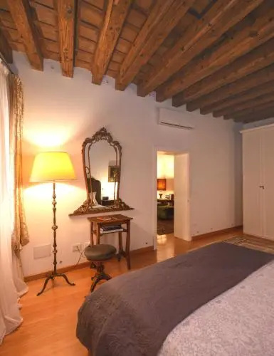 Leone Marciano Venice Apartment with independent and private entrance