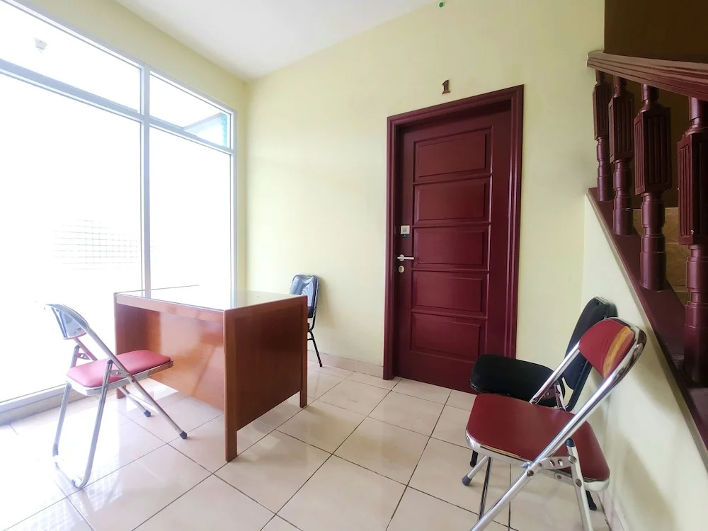 Hotel O Tangerang Near Supermall Karawaci Formerly Bromo 18