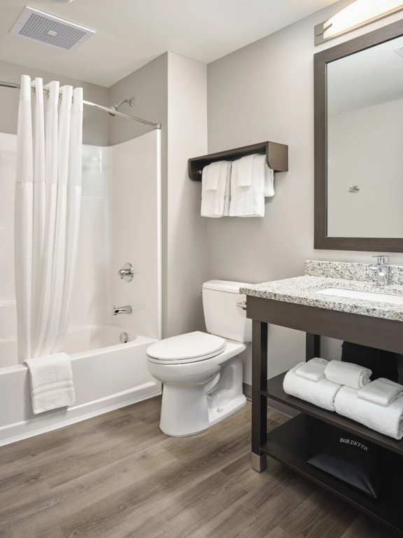 stayAPT Suites North Charleston
