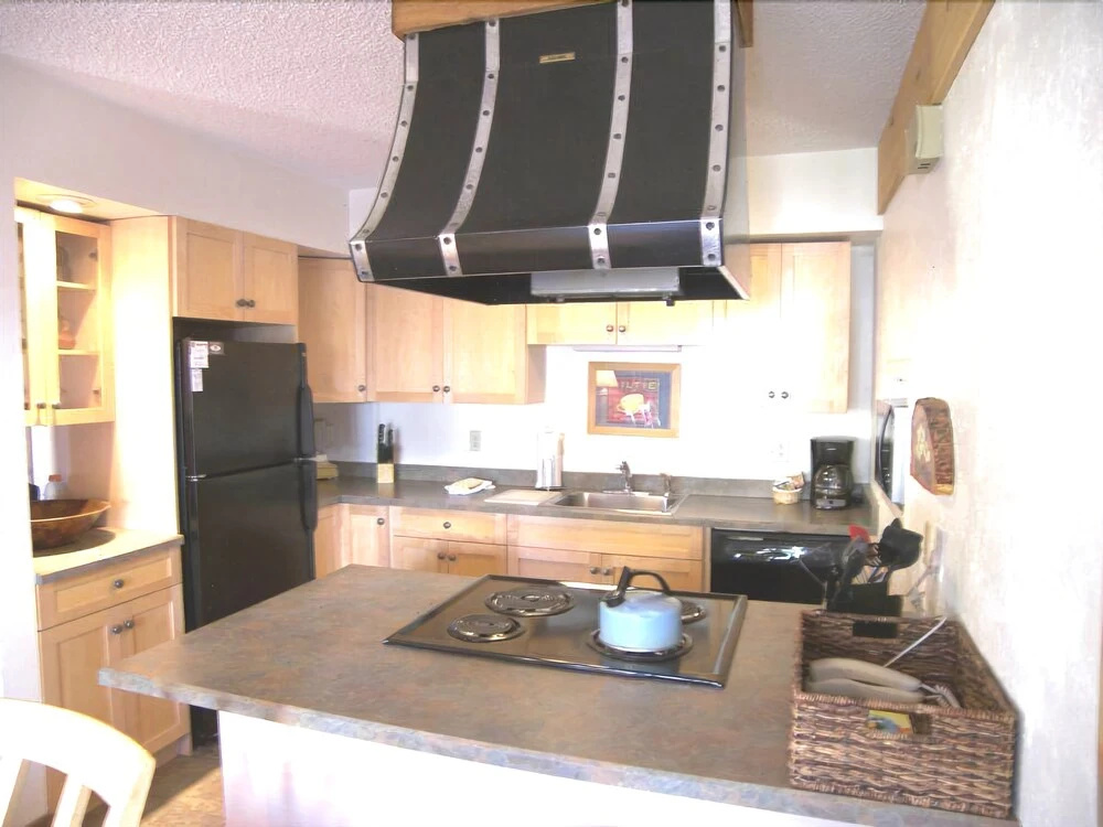 Anaconda 4 Bed 4 Bath by RedAwning