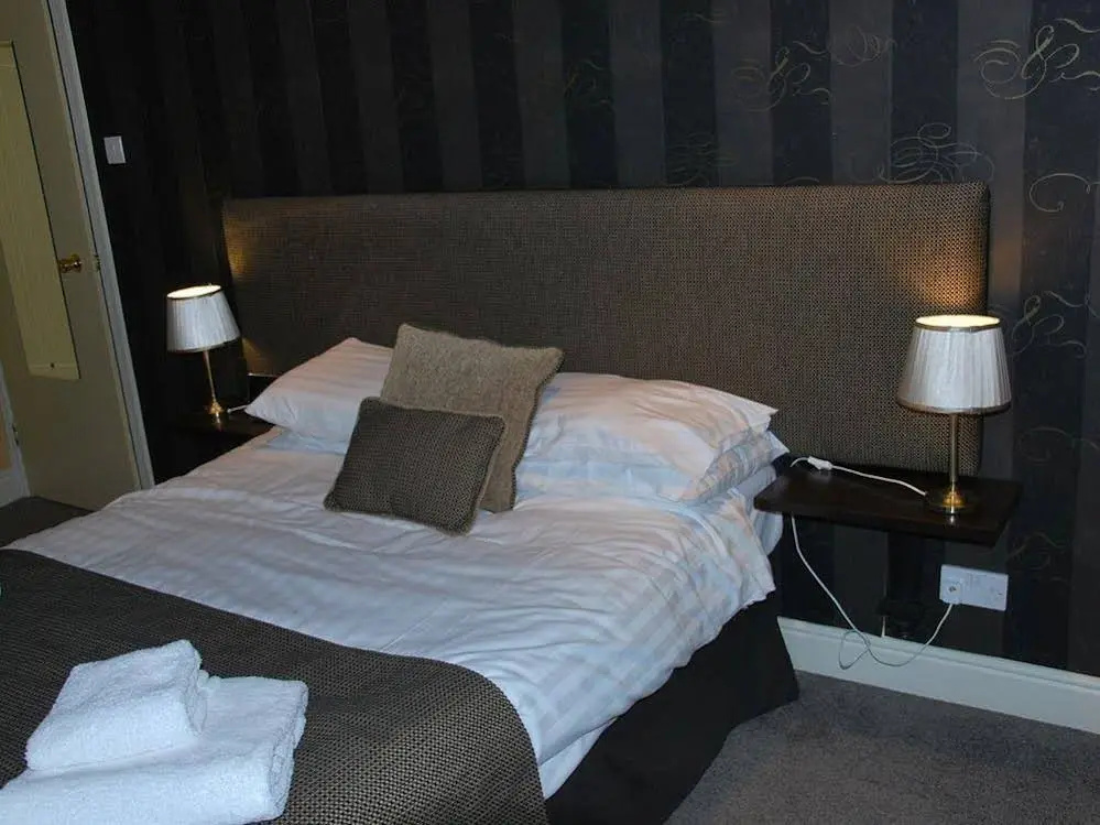The Golden Fleece Inn