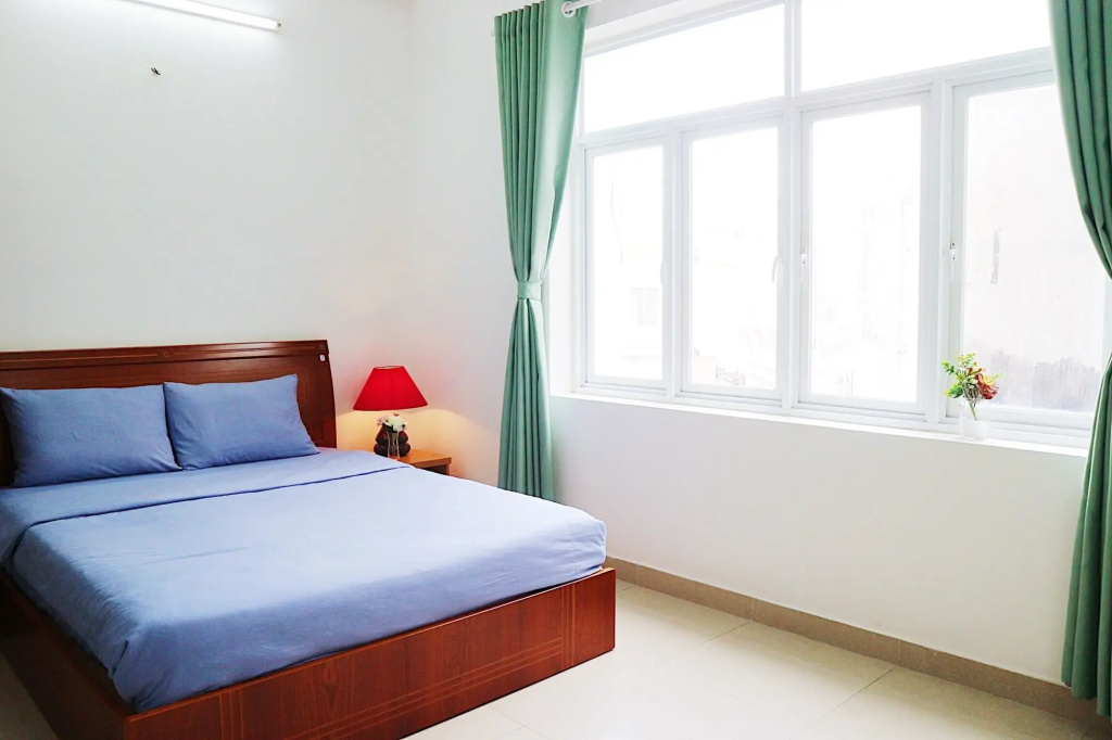 M-H Apartment Hotel