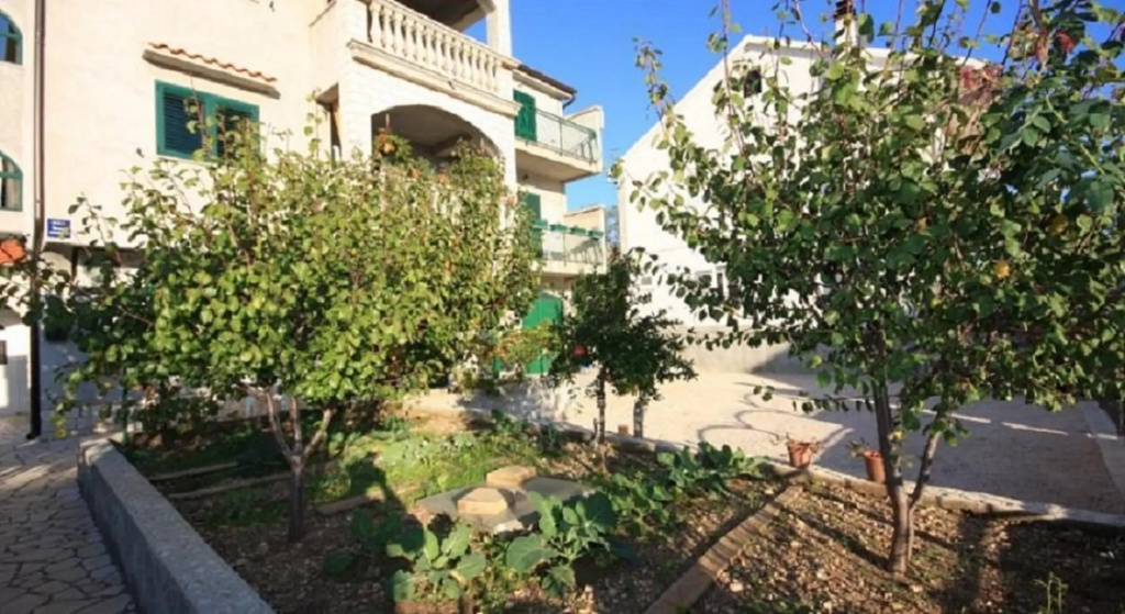 Per - Comfortable Family Apartments - A3